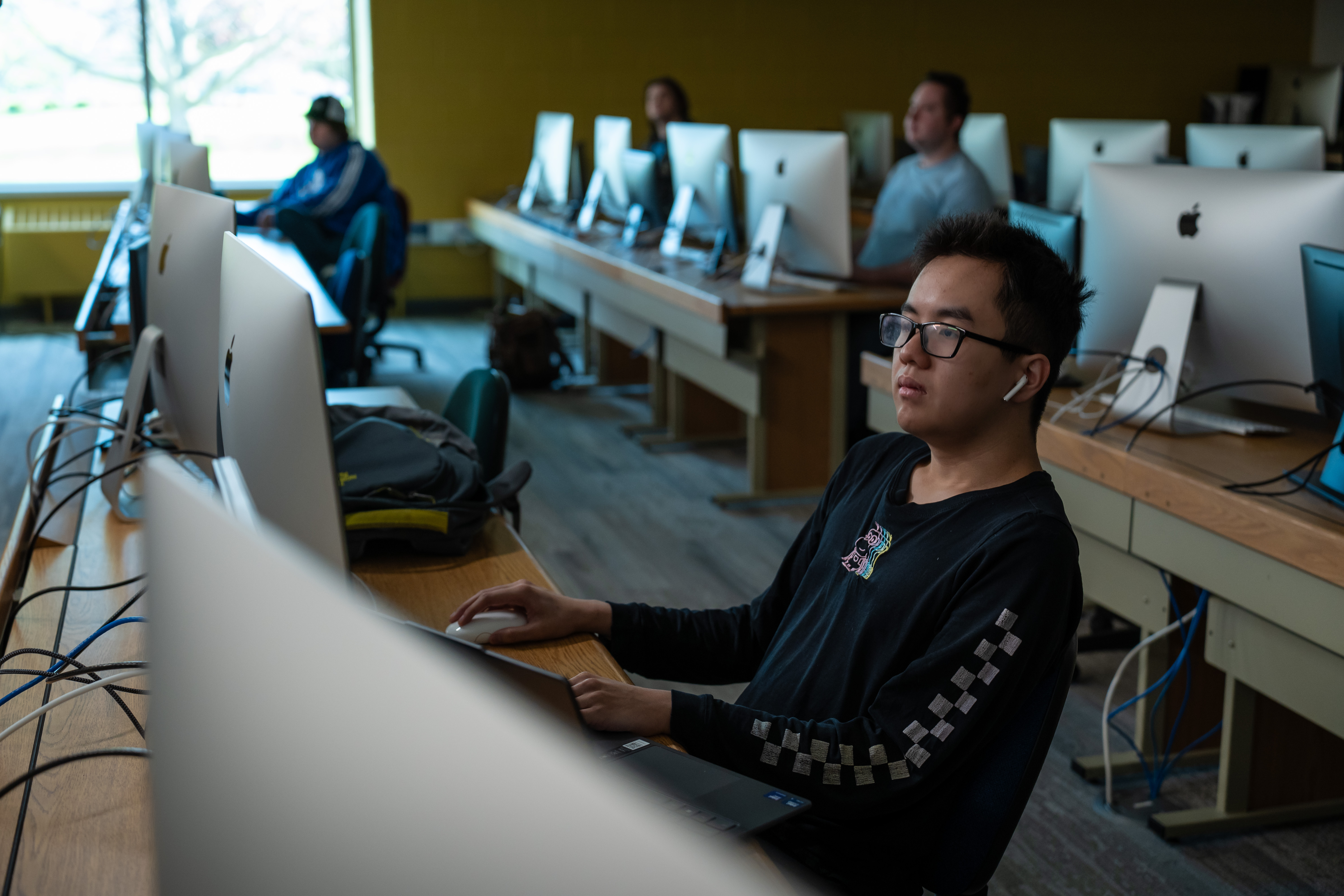 computer lab with students