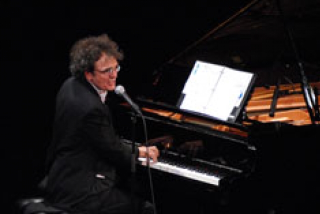 Dale Gonyea playing piano