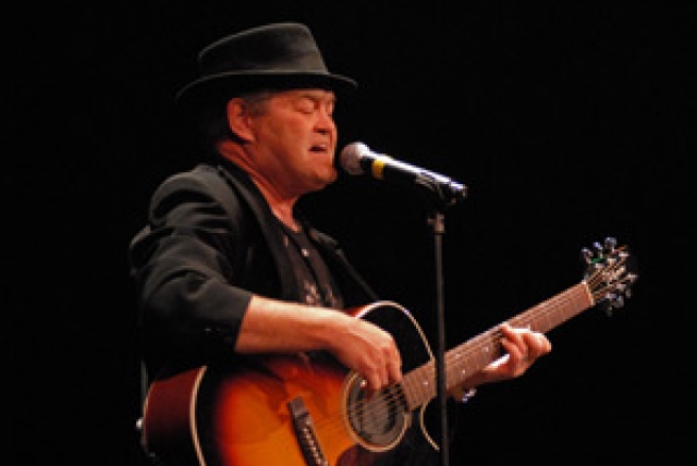 The Monkees' Lead Singer Mickey Dolenz
