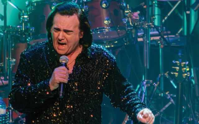Neil Diamond impersonator