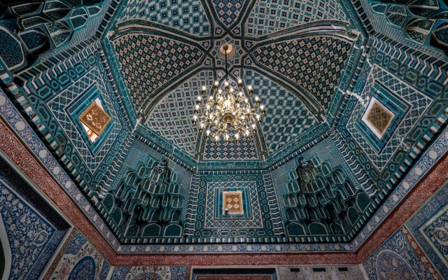 ceiling image